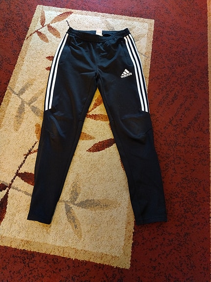 Adidas verryttelyhousut 164 cm