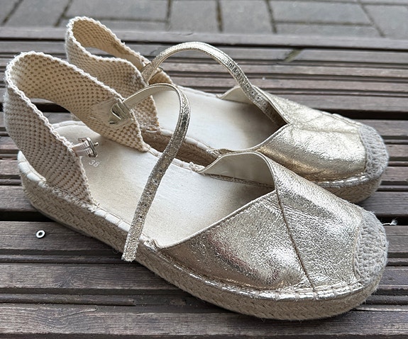 Zara kullanväriset sandaalit koko 38