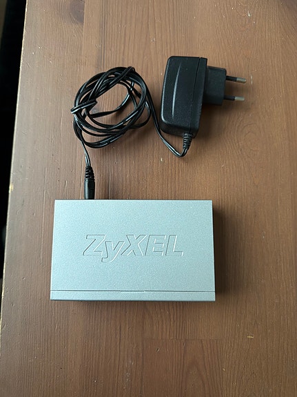 ZyXEL ES-105A 5-porttinen kytkin