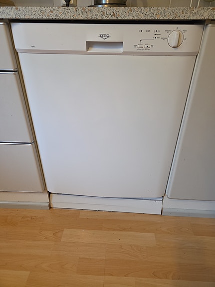 Toimiva UPO D62 astianpesukone