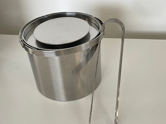 Stelton, Cylinda by Arne Jacobsen jääpala-astia