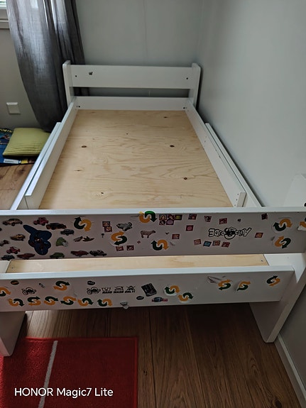 Jatkettava lastensänky valkoinen