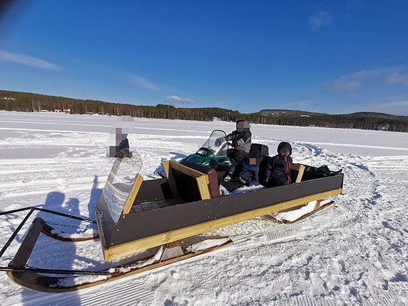 Moottorikelkan parireki/ monitoimireki
