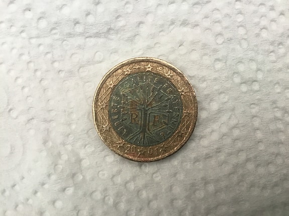 Yhden euron 1€ keräily kolikko valuvirheellä