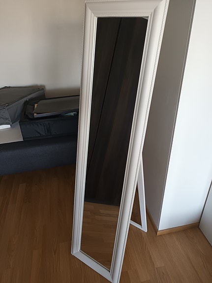 4living jalallinen peili VARATTU