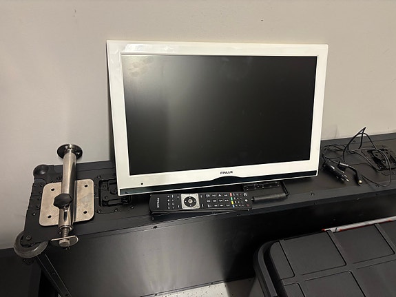 12v LED-tv Finlux, 22tuumaa + Chromecast + RST teline