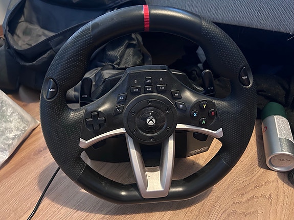 HORI rattiohjain ja polkimet XBOX
