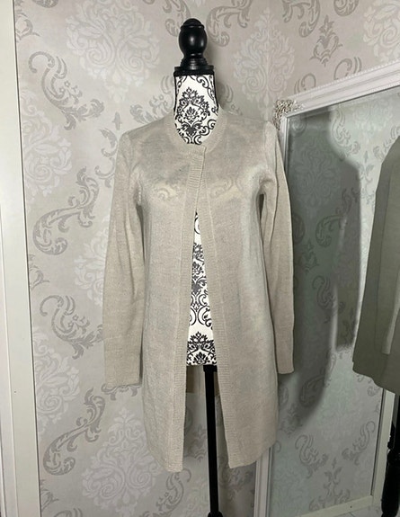 Beige neule