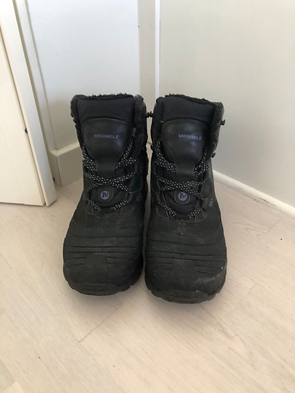 Merrell mustat retkeily-/vaelluskengät 39 unisex