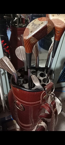 Slazenger golfbägi ja Spalding mailat