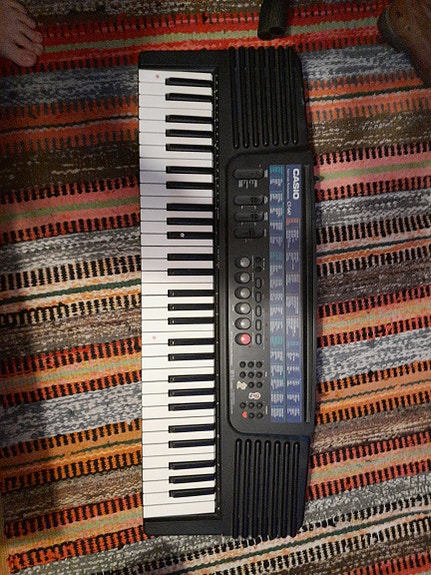 Casio CT-647 Kosketinsoitin/sähköpiano