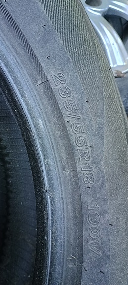 3kpl 18" renkaita.