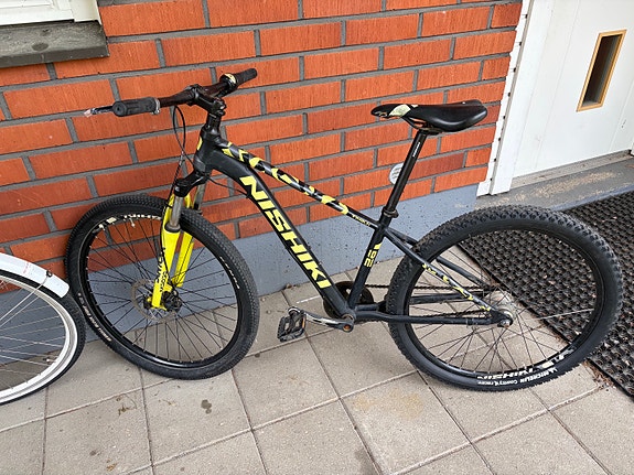 Nishiki maastopyörä 26" KATTAVASTI HUOLLETTU