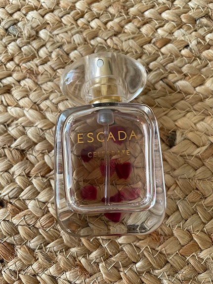 Escada Celebrate N.O.W. naisten hajuvesi
