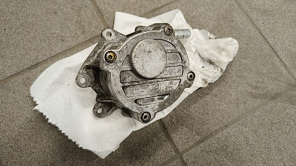 Mercedes-Benz cdi alipainepumppu
