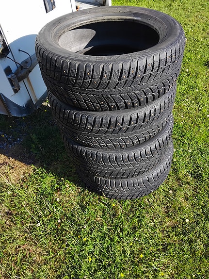 Nastarenkaat 225-45/17