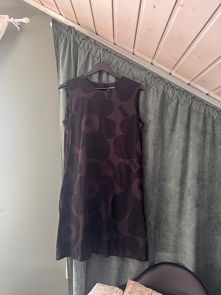 Marimekko mekko M/38 musta
