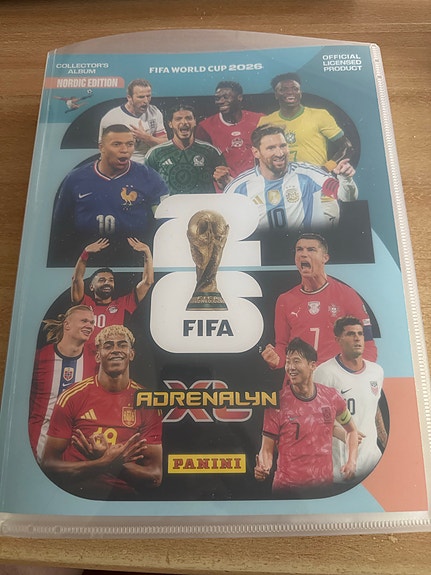 Panini Adrenalyn World Cup 26 jalkapallokortteja
