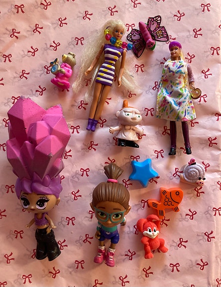 Lelu Paketti Barbie Lego Muumi McDonalds Kinder Bloom Yogi Bear Vet Squad