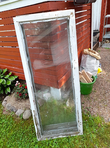 Vanhoja ikkunoita