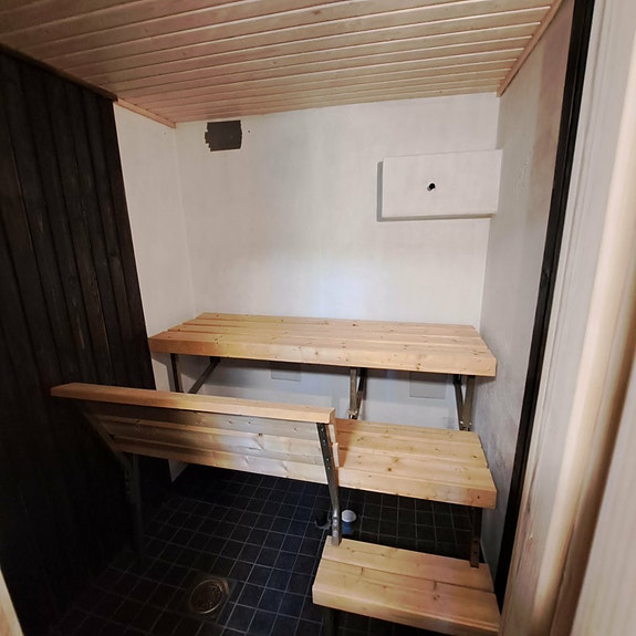 Saunan lauteet lähes uudet