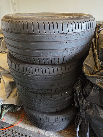 Michelin kesärenkaat 17"