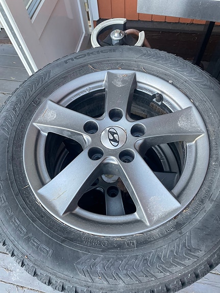 Hyundai i30 sopivat vanteet ja renkaat. Vanteen merkki dezent