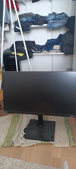 Samsung 24" näyttö HDMI-liitännällä