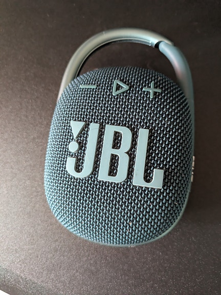 JBL Clip 4