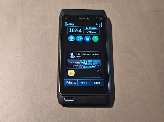 Nokia N8 retro kamerapuhelin