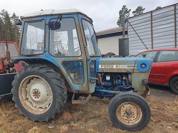 Traktori FORD 3600 Ilman käsirahaa 99e kk