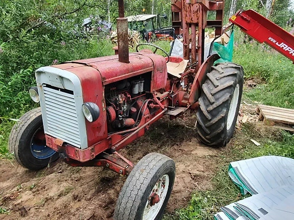 Traktori VALMET 361