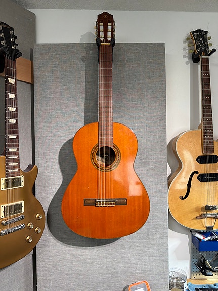 Yamaha G-85A klassinen akustinen kitara 1970-luvulta