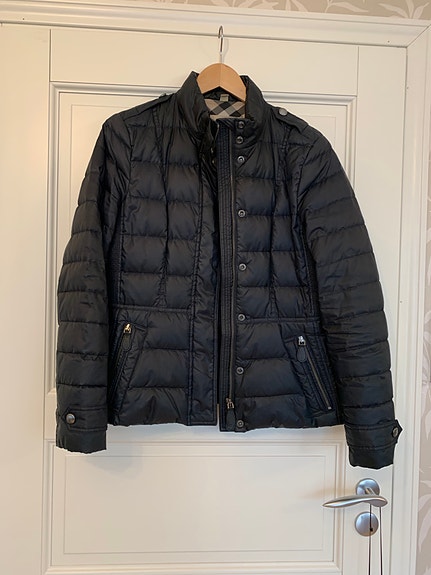 Burberry takki untuva,