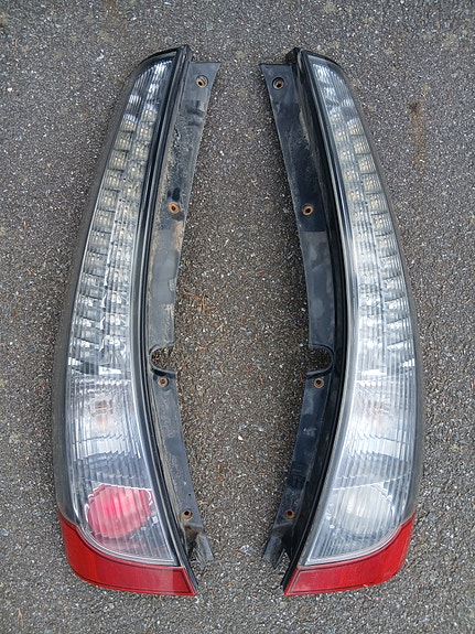 Mitsubishi Grandis takavalot