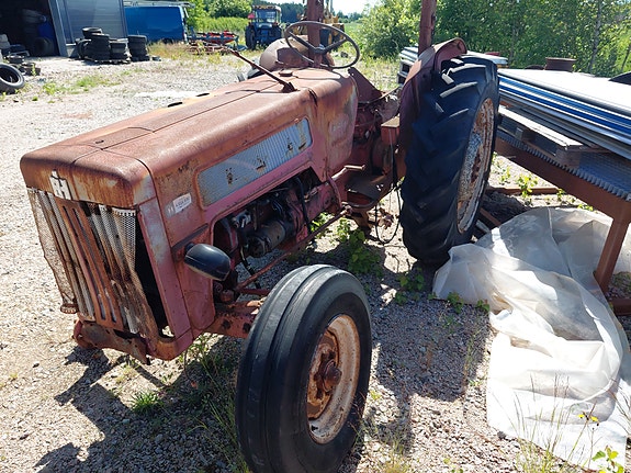 International Harvester 414 diesel traktori