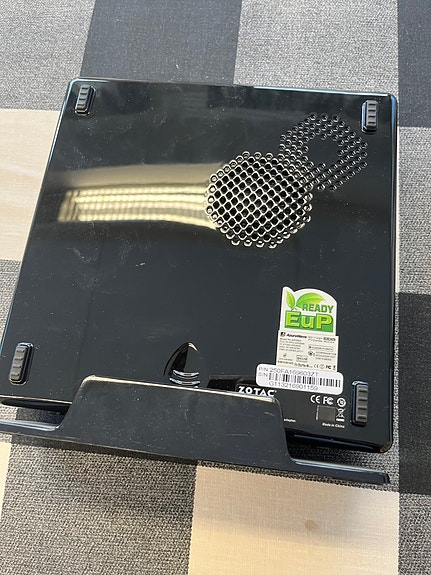 Zotac mini PC tietokone musta