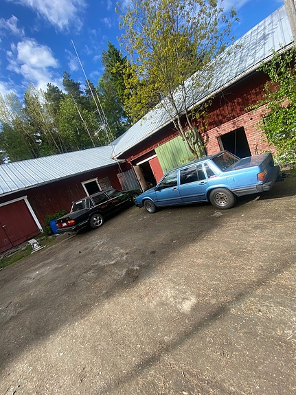 Ostetaan volvo 740 osia