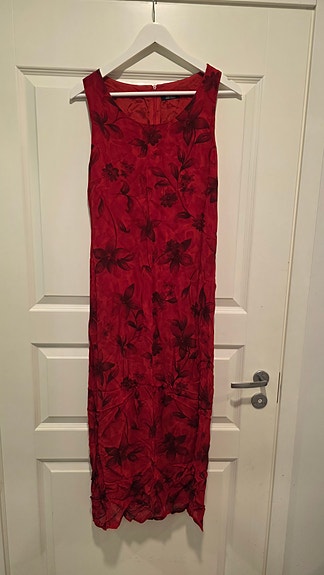 Elegant Red Floral Dress – Vero Moda, Size 38