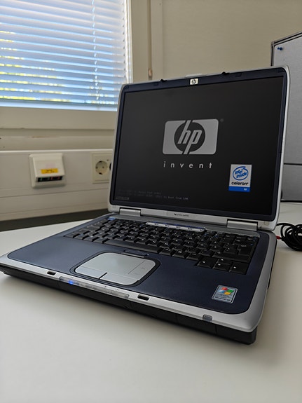 HP pavilion ze4900 XP retroiluun