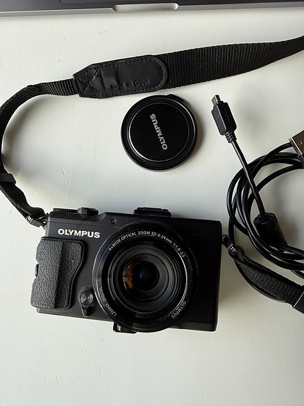 Olympus stylus xz-2 Hintaa laskettu