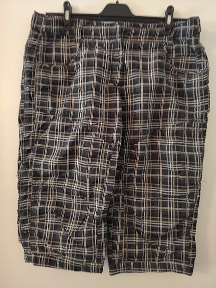 Icepeak ruudulliset shortsit koko 44