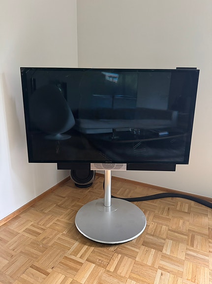 Bang & Olufsen / B&O / BeoVision Avant 55 + moottoroitu lattiajalusta