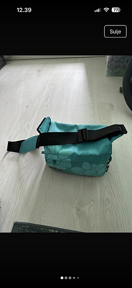 Golla kameralaukku turkoosi kukkakuosi