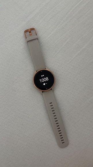 Garmin Venu hiekanvärinen