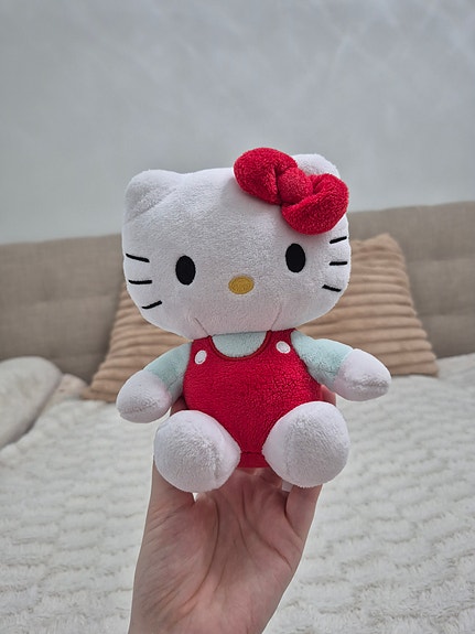 Hello kitty pehmolelu 2