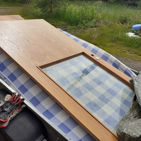 Ylimääräiset ovi, pöytätaso, 3 liukuovea