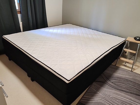Sänky 180*200cm + petari