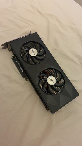 XFX Radeon R9 390 8GB näytönohjain