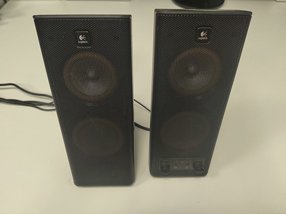 Logitech X-140 tietokonekaiuttimet musta